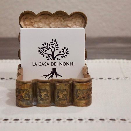 モネーリアLa Casa Dei Nonniアパートメント エクステリア 写真